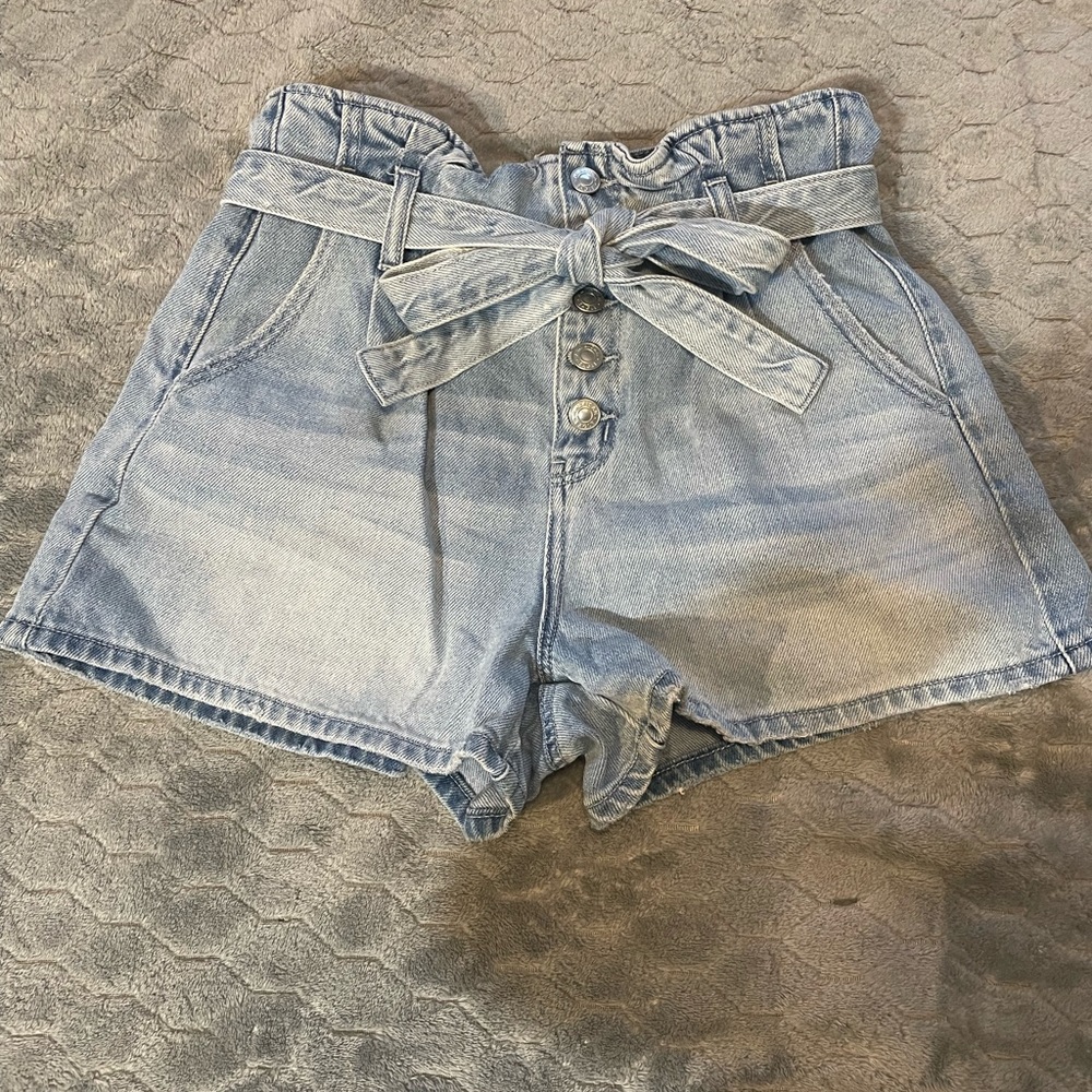 American Eagle shorts size 6